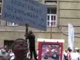 14. Polgár Sándor a videokészítő is táblával tüntet 2012 06 03 Video35